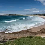 Ocean & Beach View 1 Bedroom Apartment In Maroubra